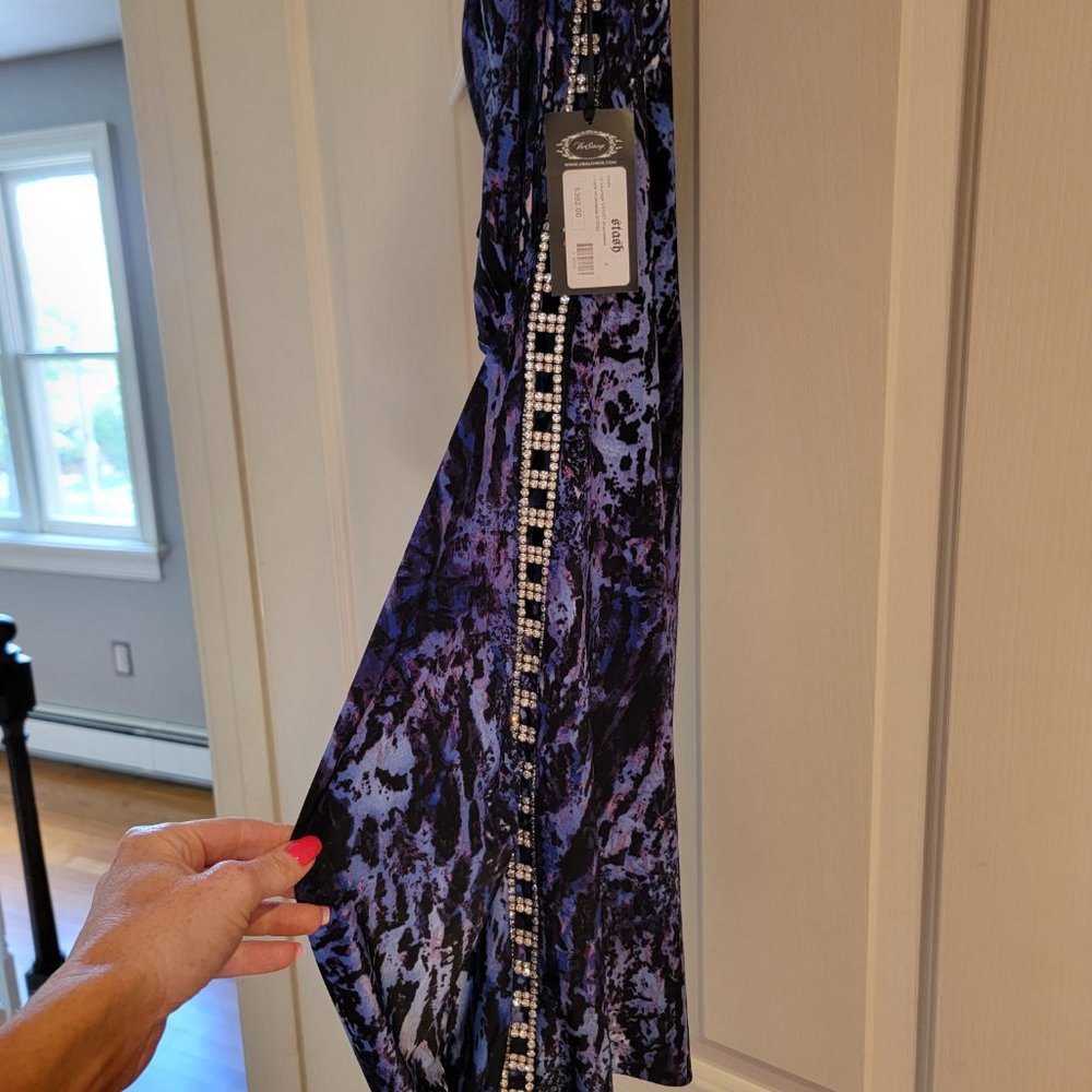 GORGEOUS DRESS - Picture 5 of 5